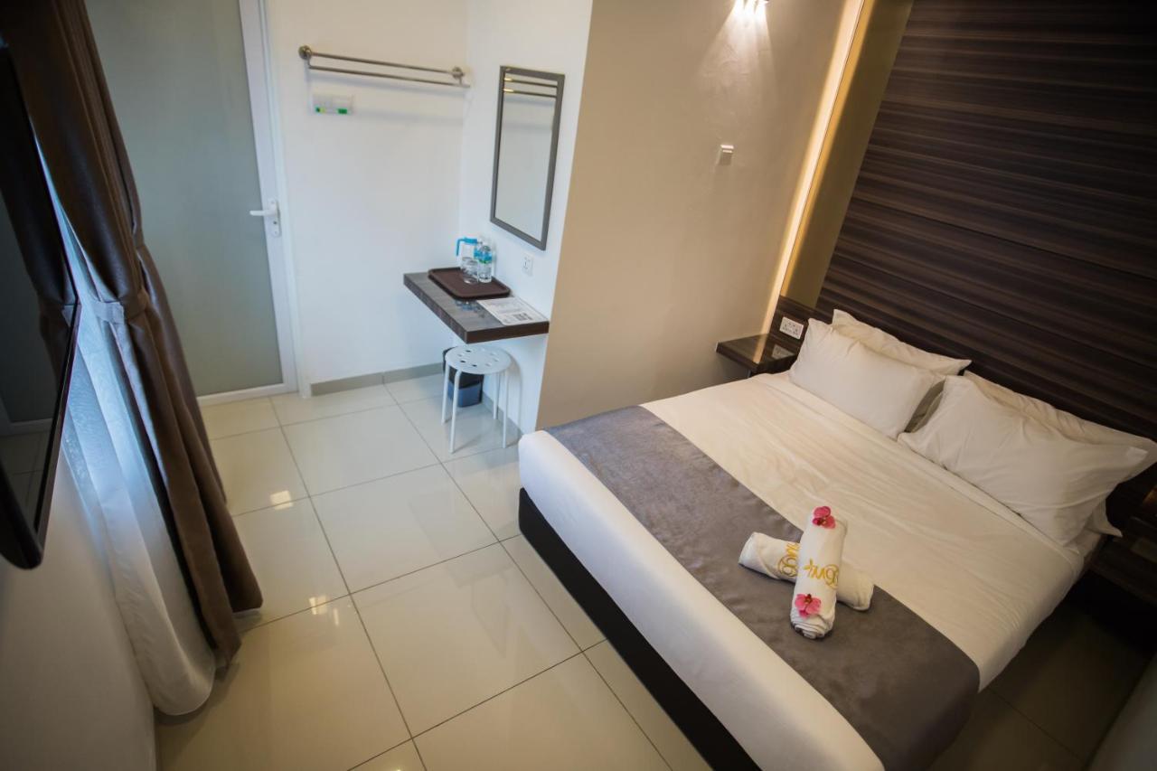 IM 96 Villa Kuantan Esterno foto