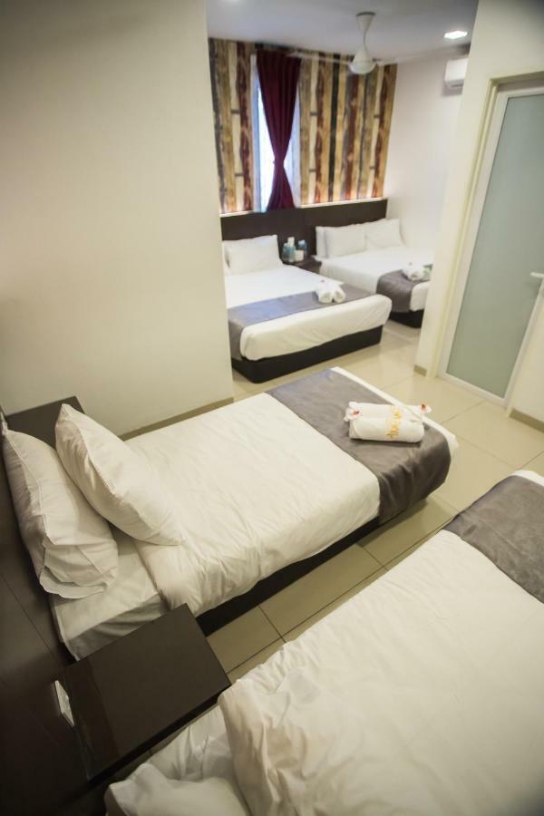 IM 96 Villa Kuantan Esterno foto